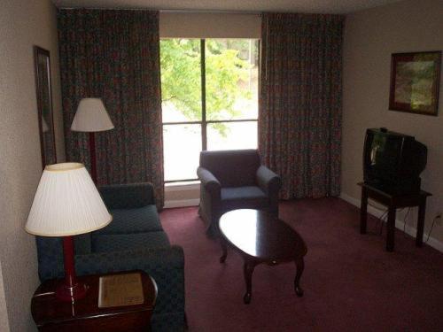 Rime Garden Inn & Suites Irondale Zimmer foto