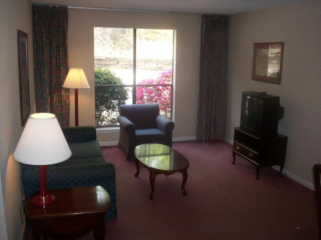 Rime Garden Inn & Suites Irondale Zimmer foto