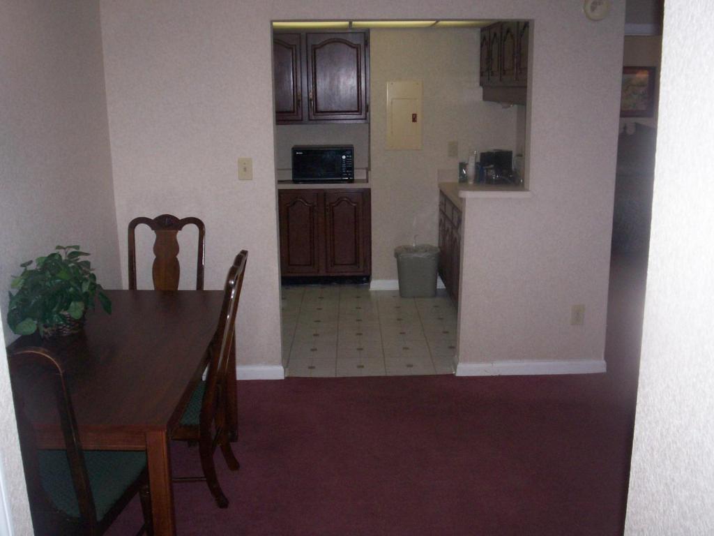 Rime Garden Inn & Suites Irondale Zimmer foto